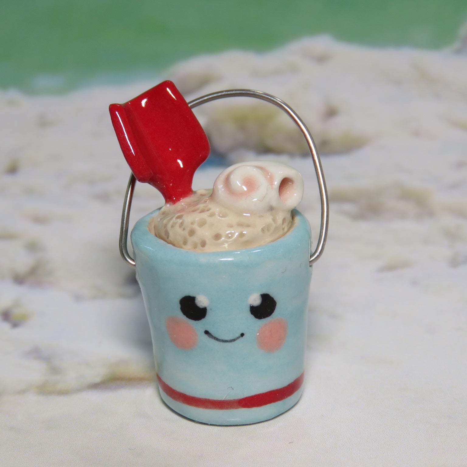 Happy Beach Pail