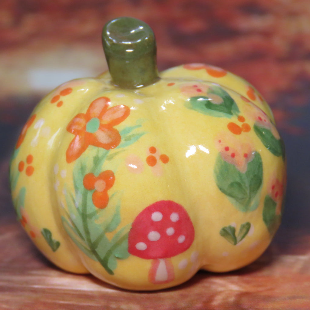 Folk Harvest Pumpkin - Larger