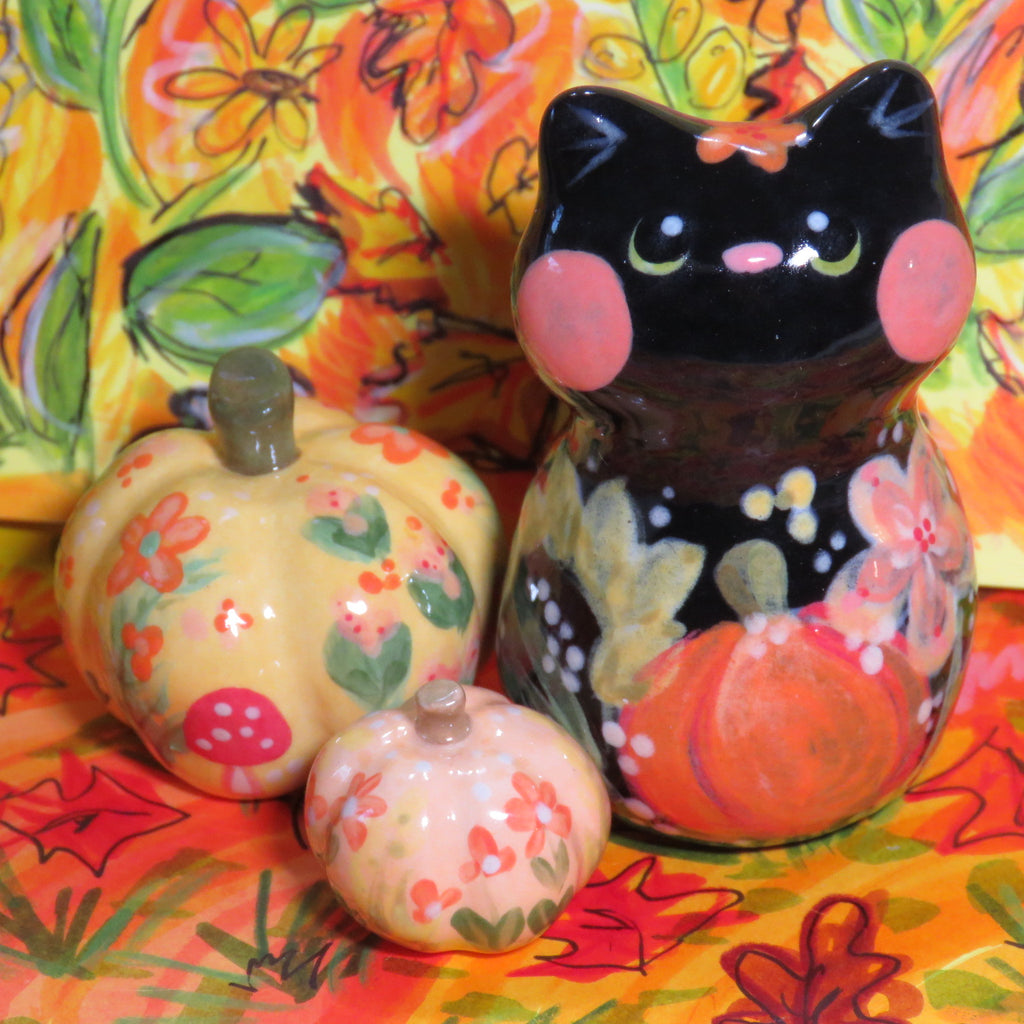 Folk Harvest Kitty - Larger